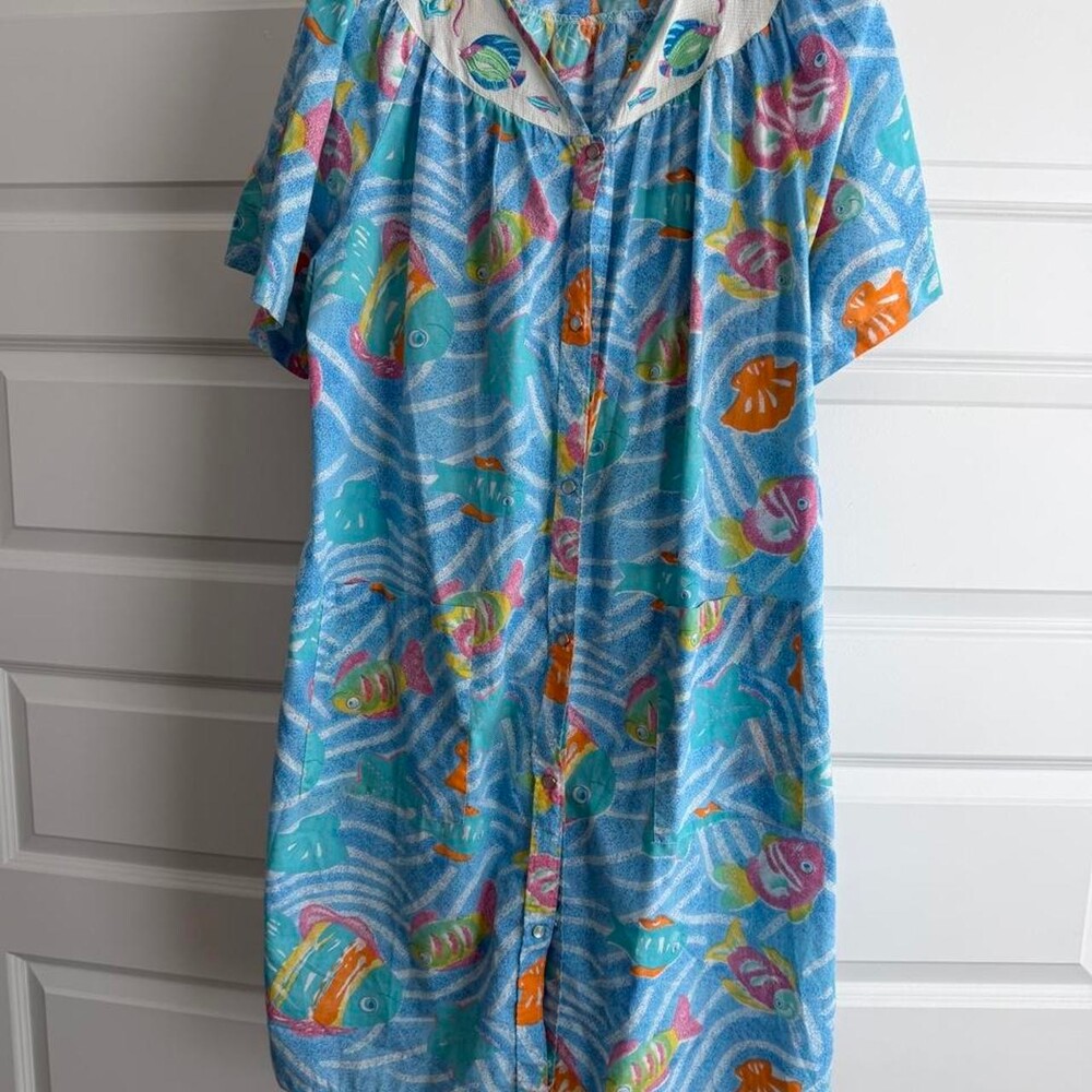 Vintage Palm Harbour blue cotton & polyester nightgown with colorful fish and co